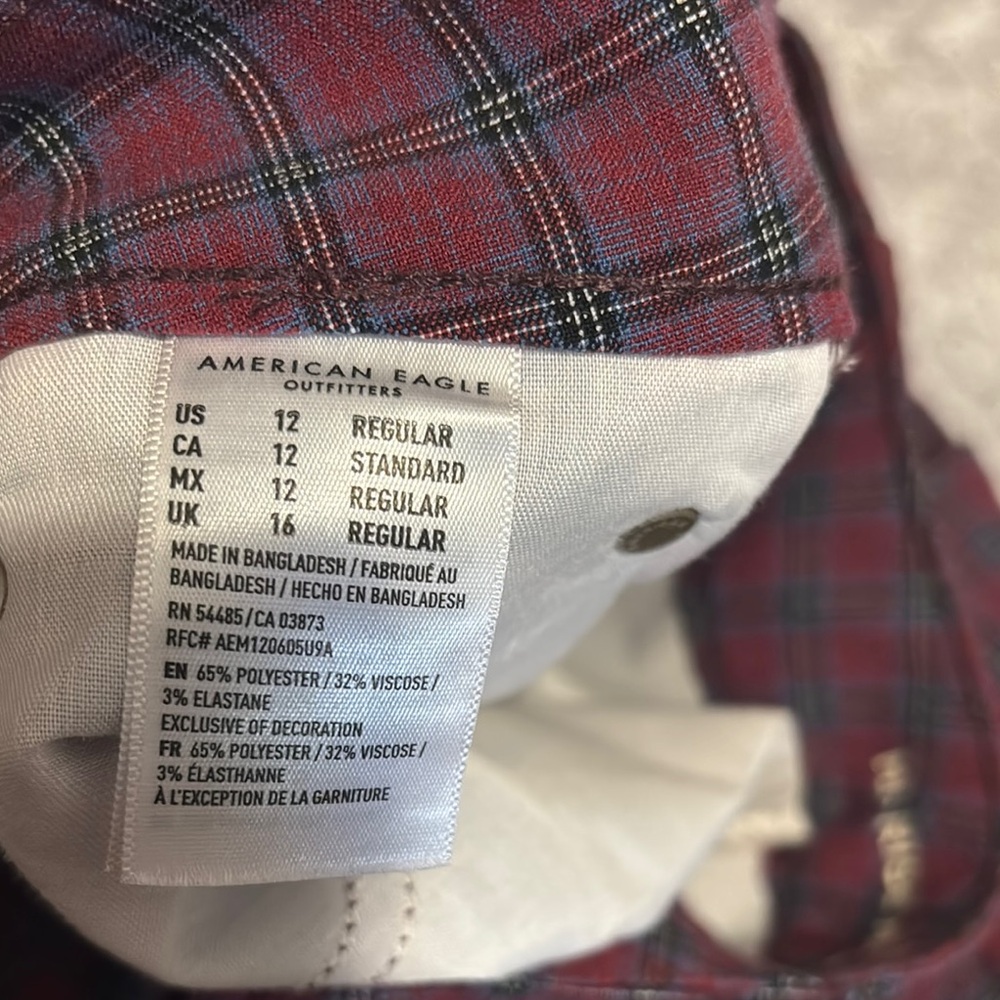 American Eagle Plaid Red Skirt - Picture 9 of 9
